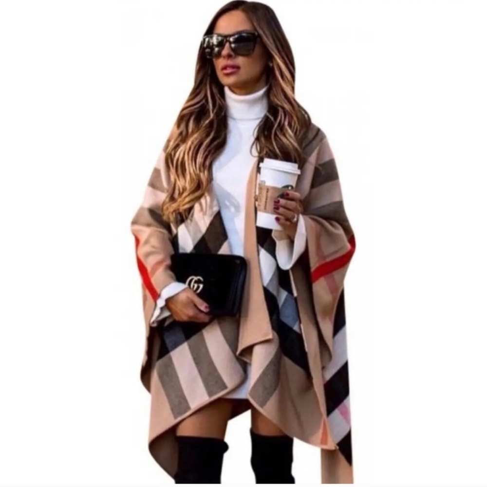 New- Burberry Poncho reversible *New